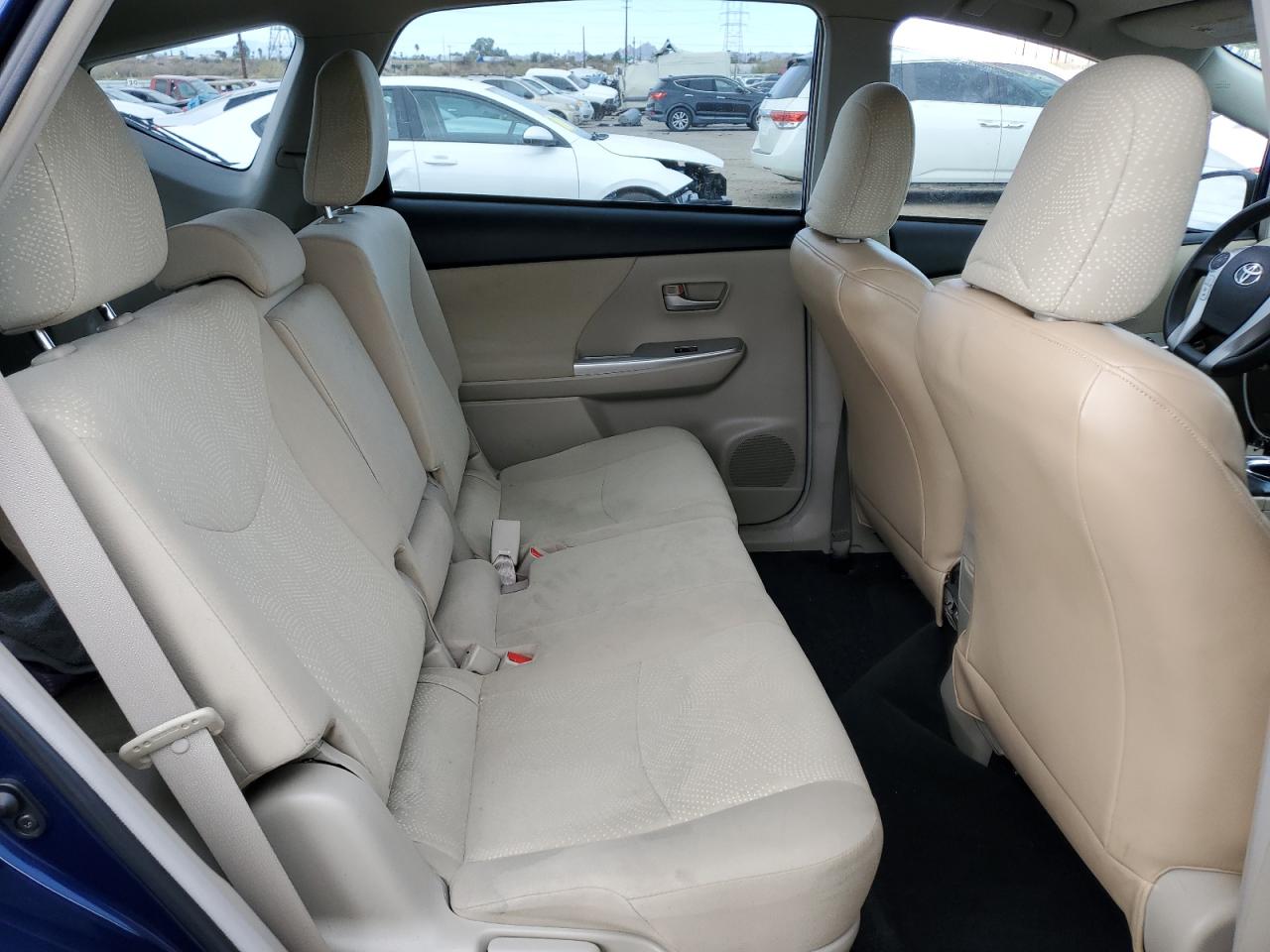 2012 Toyota Prius - Image 10