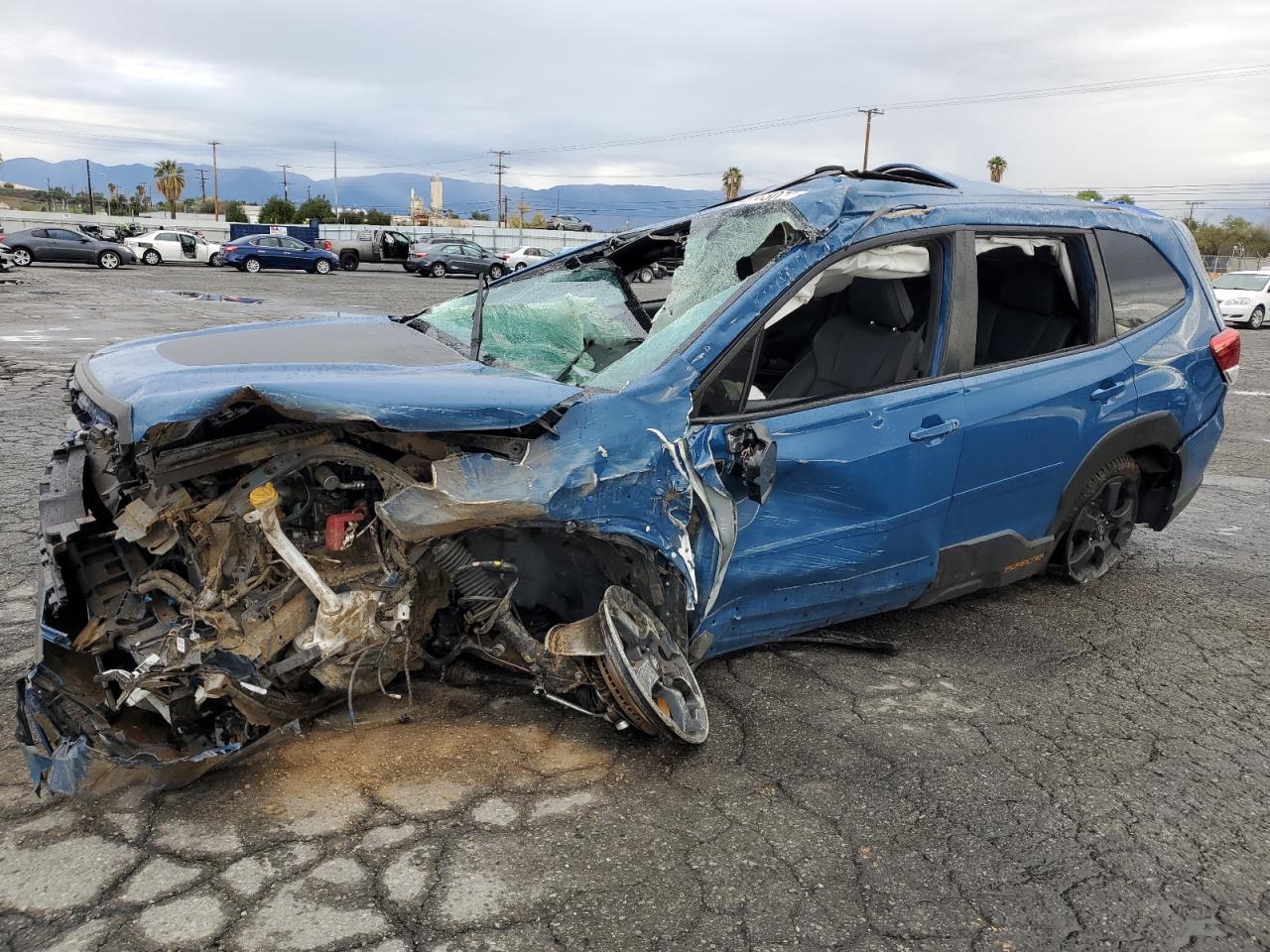 2022 Subaru Forester Wilderness na sprzedaż w Colton, CA - Rollover