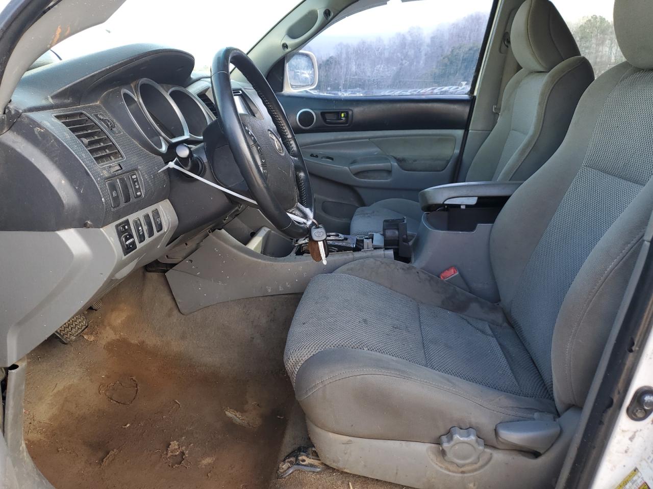 2010 Toyota Tacoma - Image 7