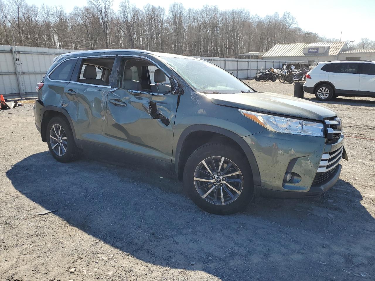 2019 Toyota Highlander - Image 4