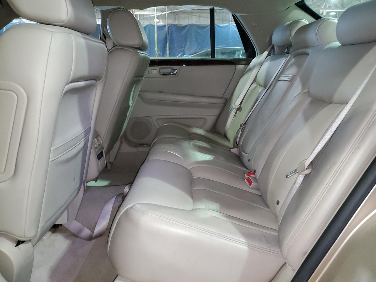 2006 Cadillac DTS - Image 10
