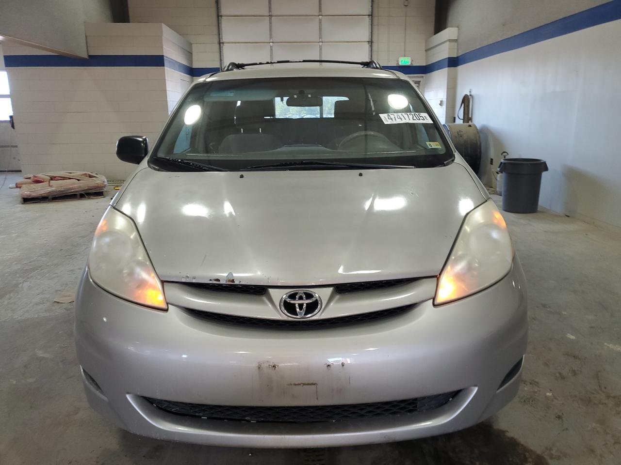 2008 Toyota Sienna - Image 5