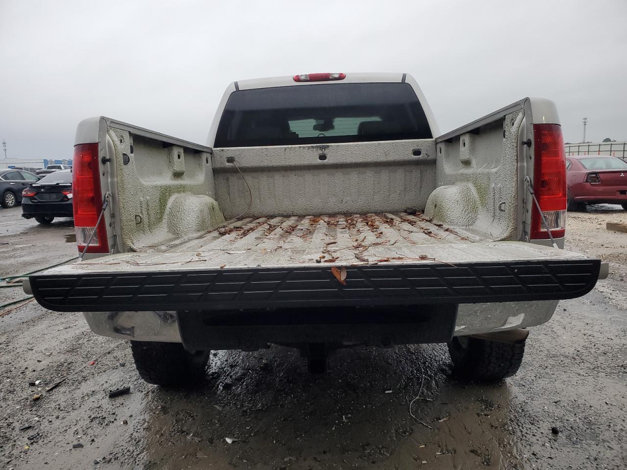 2007 GMC Sierra - Image 6