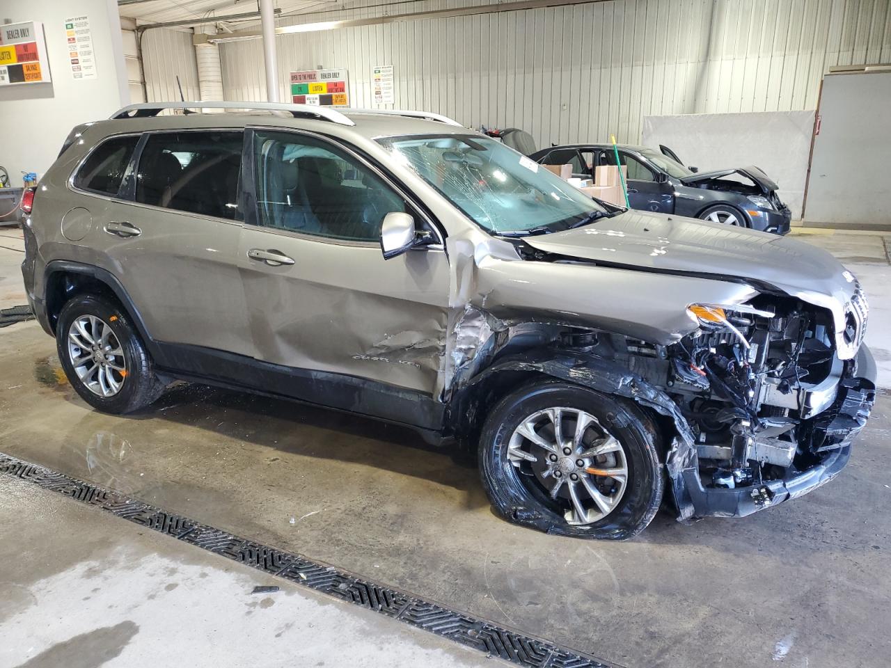 2019 Jeep Grand Cherokee - Image 4