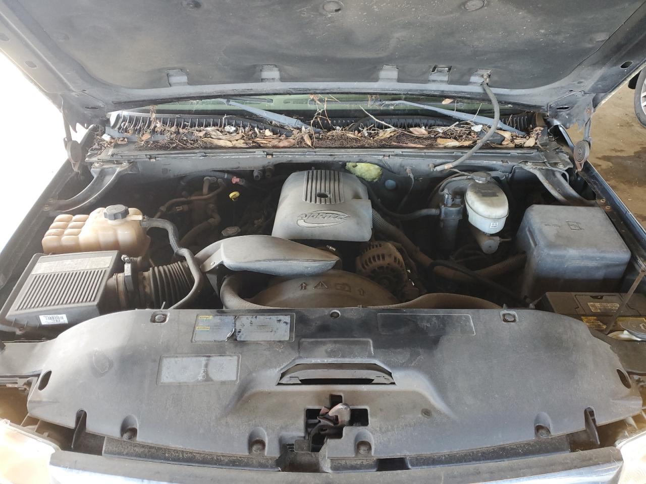 2004 GMC Sierra - Image 11
