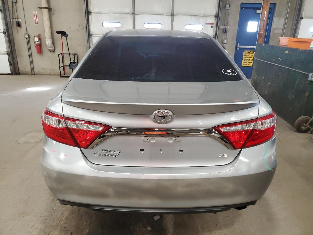 2015 Toyota Camry - Image 7