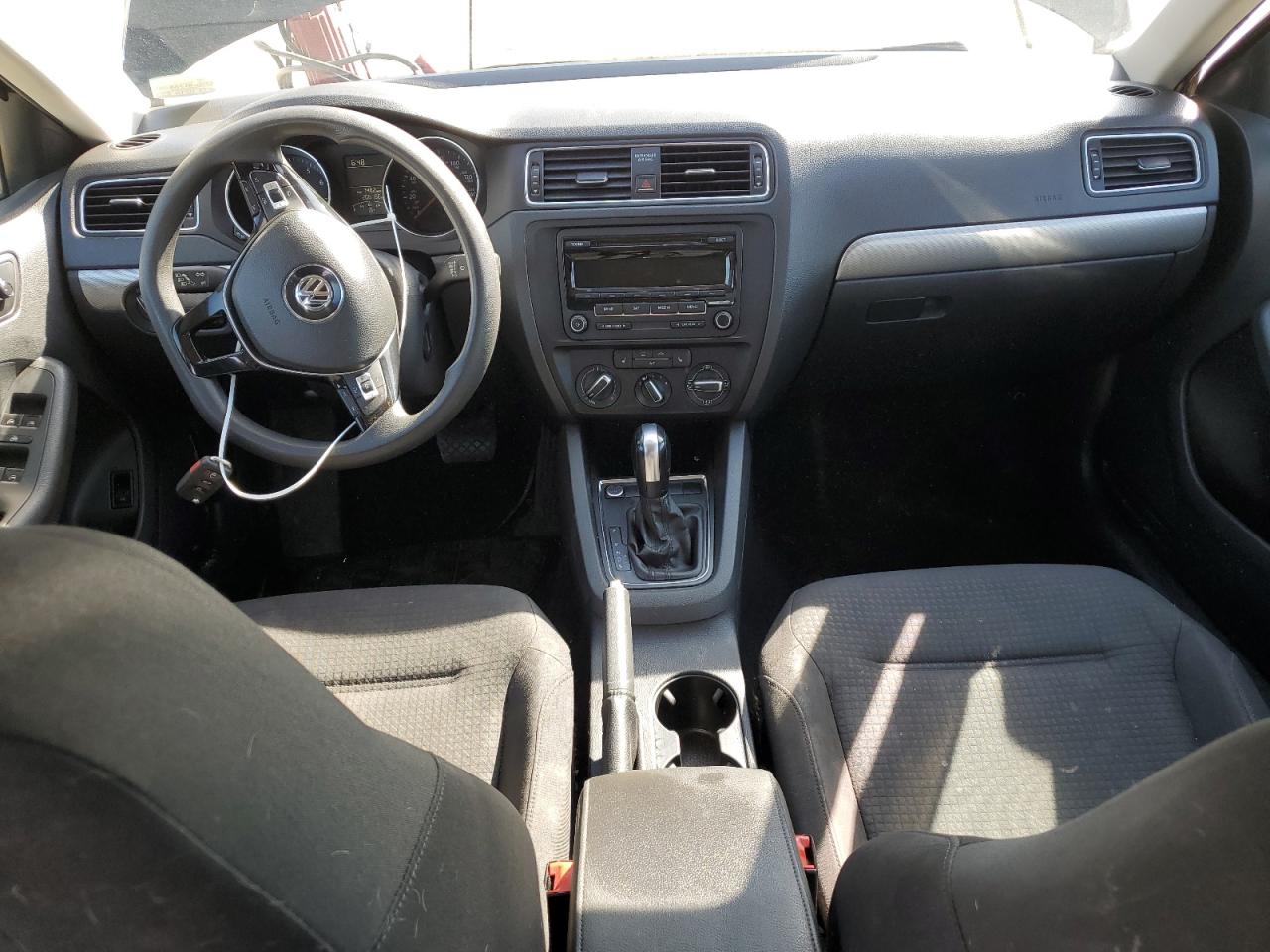 2015 Volkswagen Jetta - Image 8