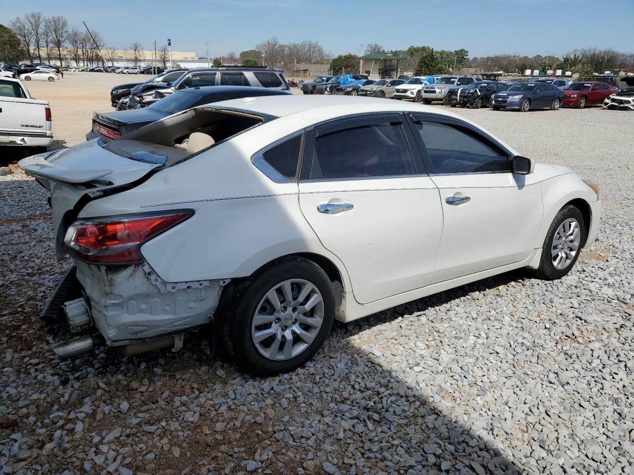 2015 Nissan Altima - Image 3
