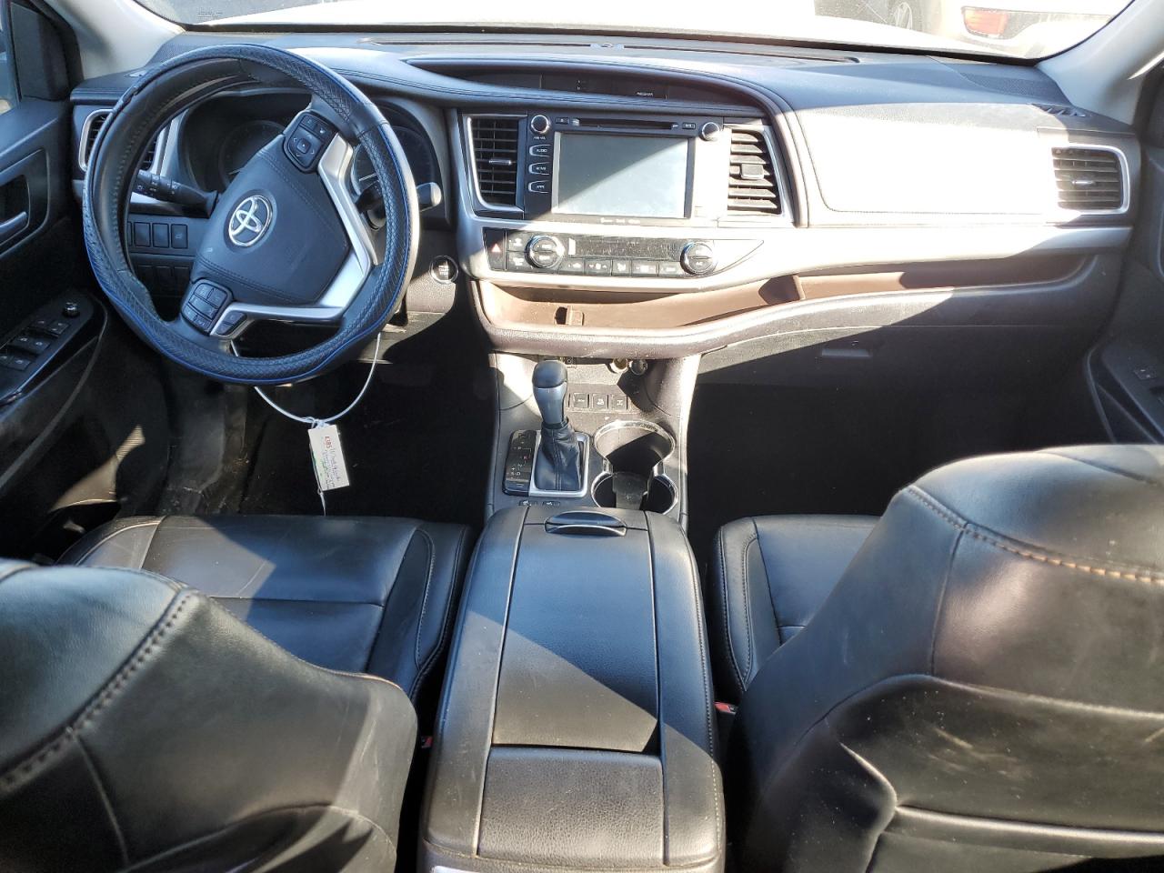 2016 Toyota Highlander - Image 8