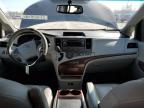 2013 Toyota Sienna Xle for Sale in Pekin, IL - Front End