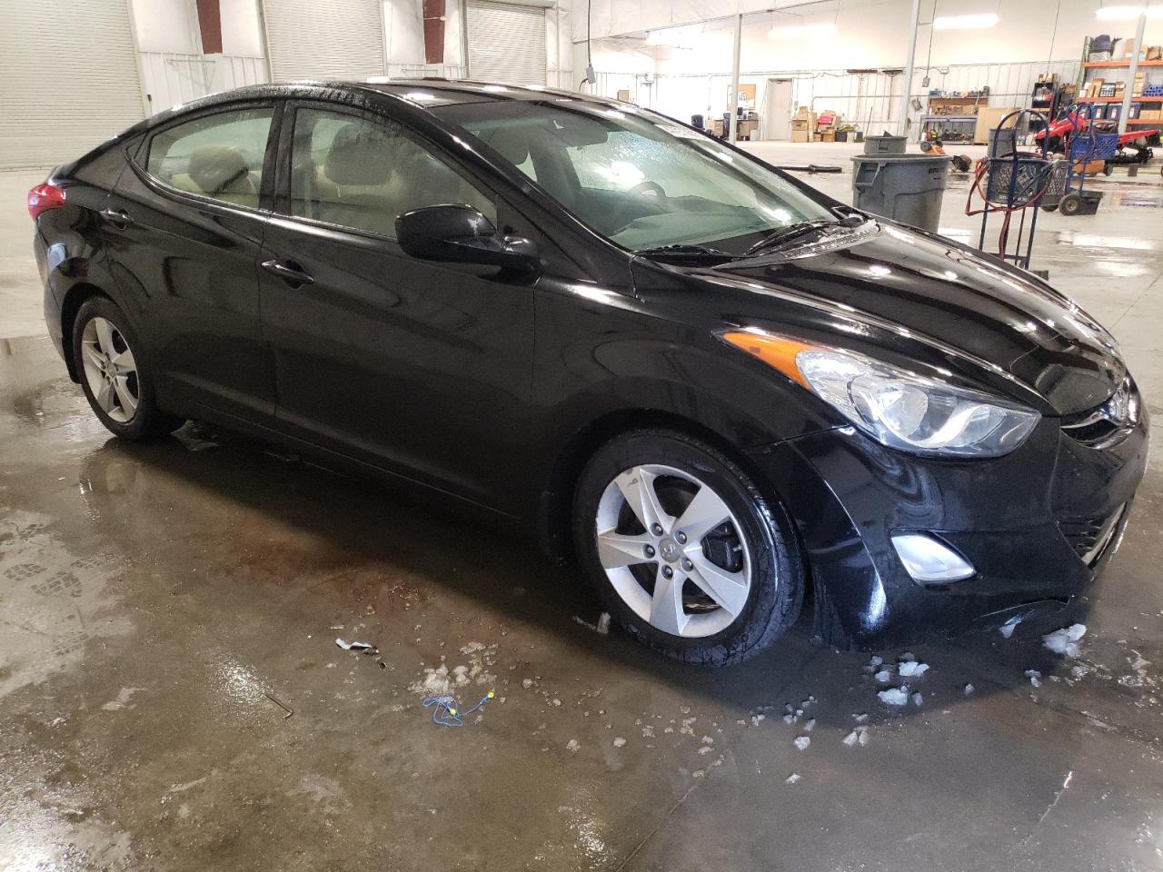 2013 Hyundai Elantra - Image 4