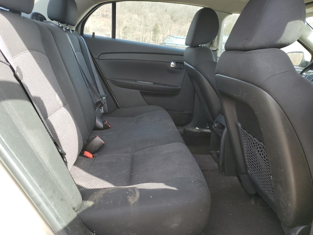 2011 Chevrolet Malibu - Image 11