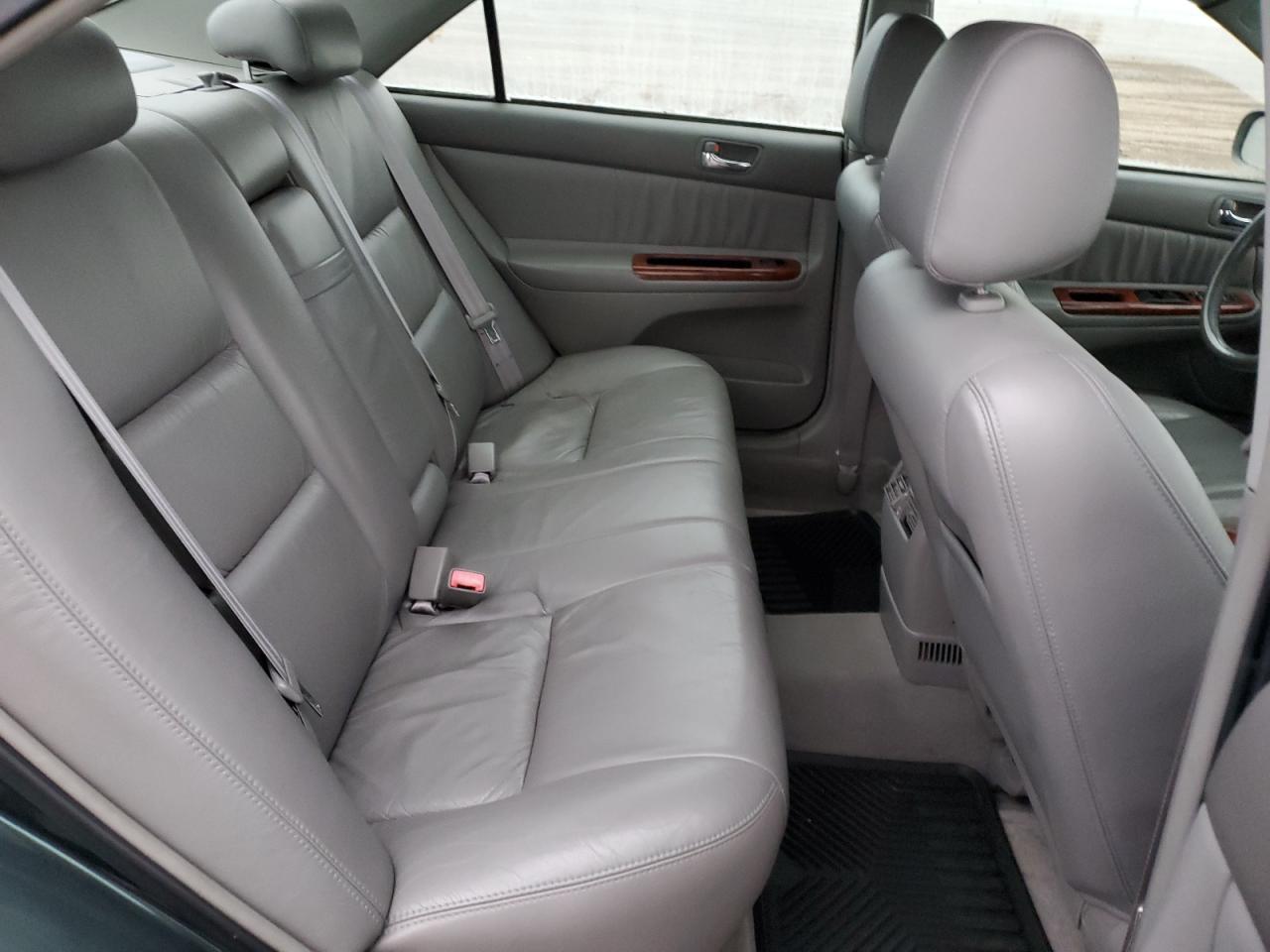 2002 Toyota Camry - Image 10