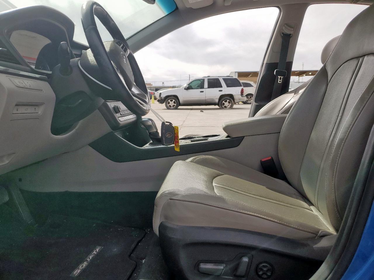 2018 Hyundai Sonata - Image 7