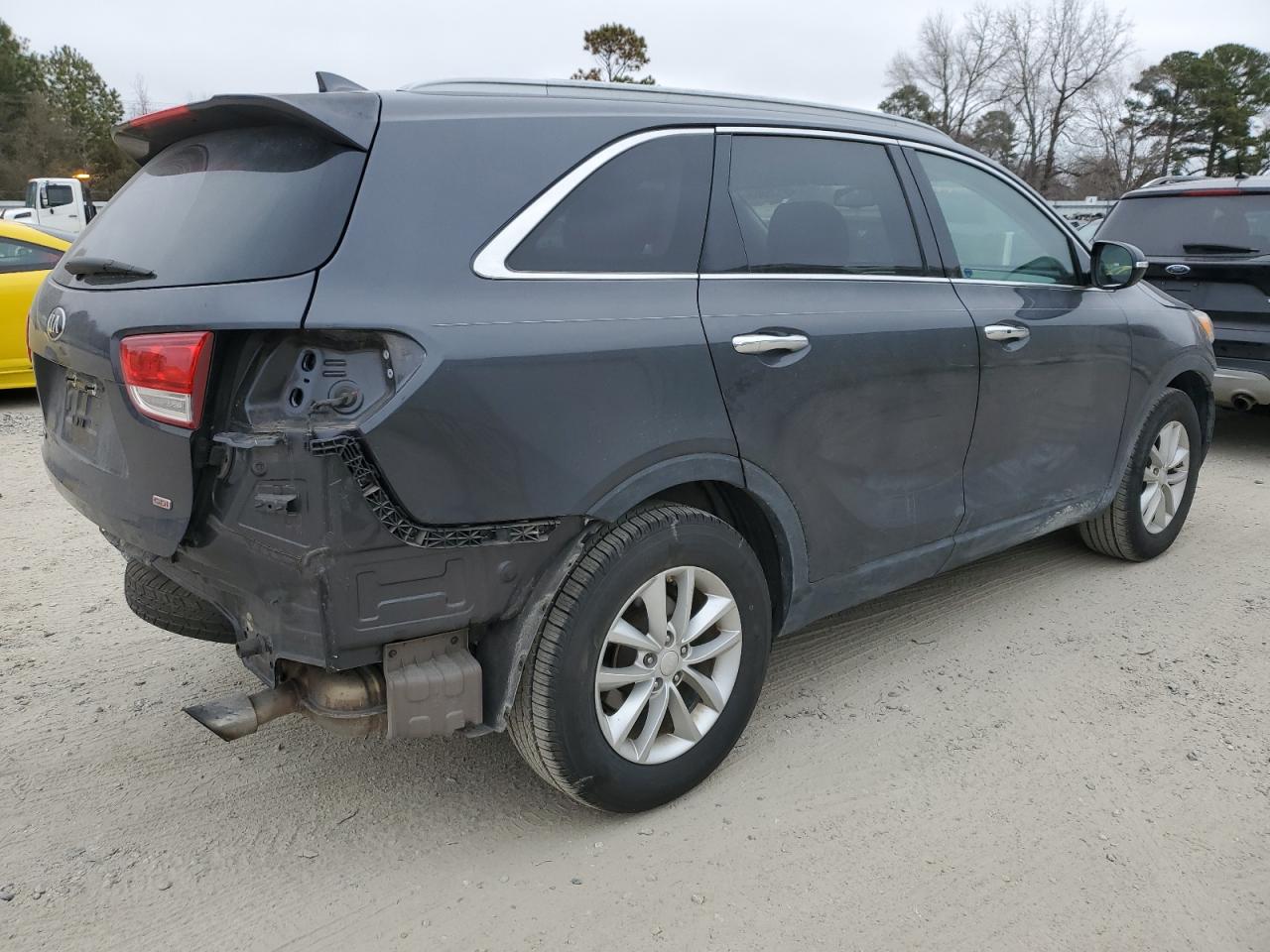 2017 Kia Sorento - Image 3