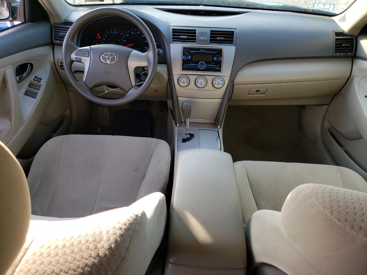 2010 Toyota Camry - Image 8