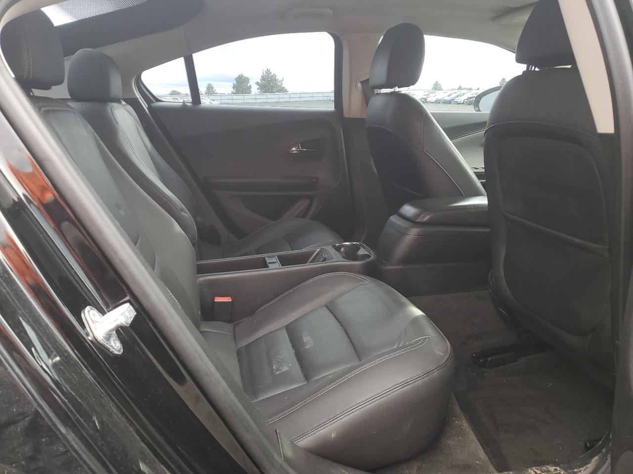 2013 Chevrolet Volt - Image 10