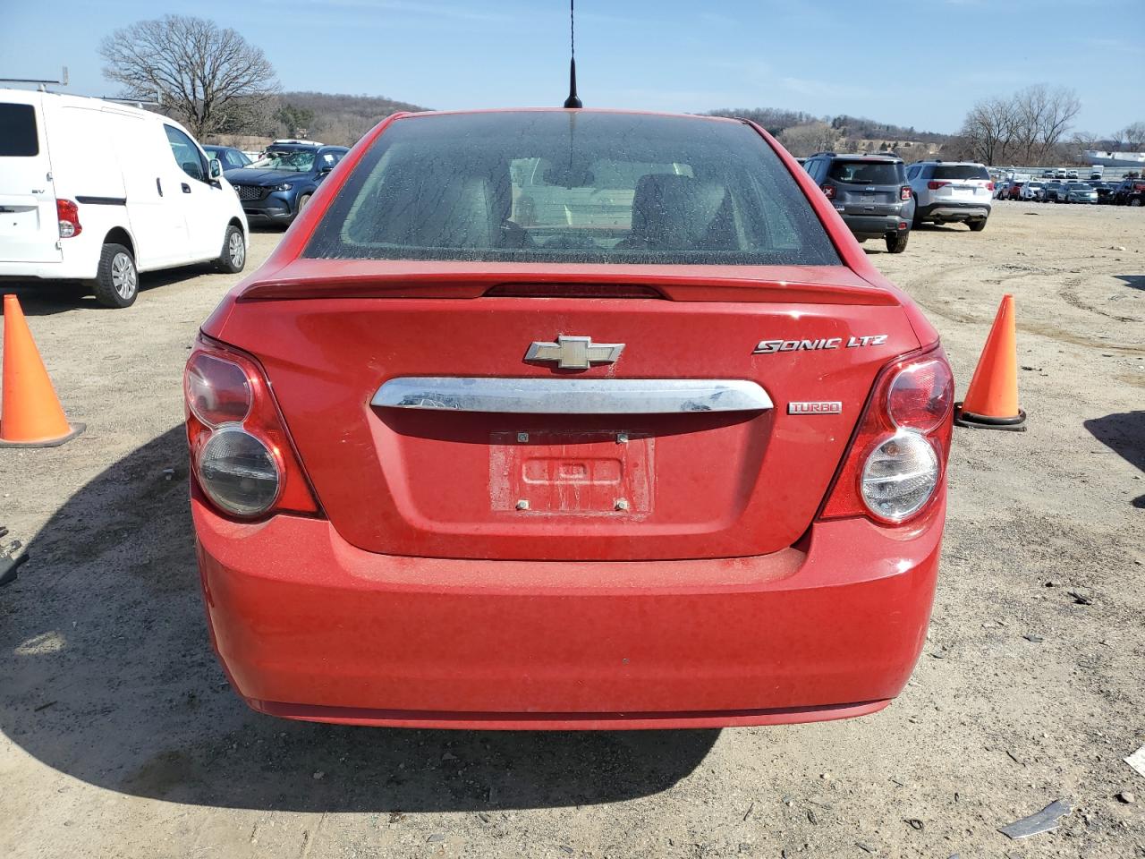 2013 Chevrolet Sonic - Image 6