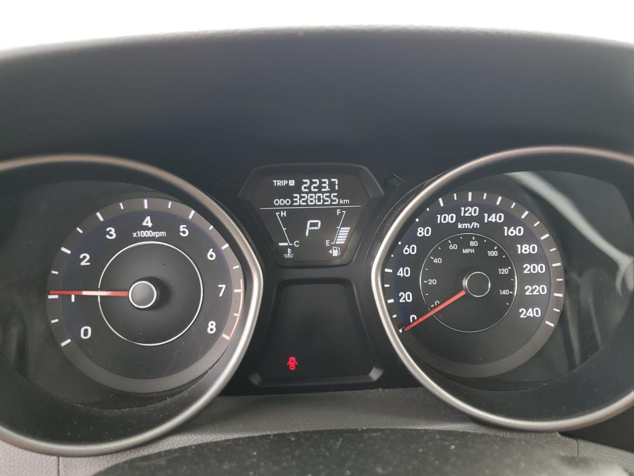 2013 Hyundai Elantra - Image 9