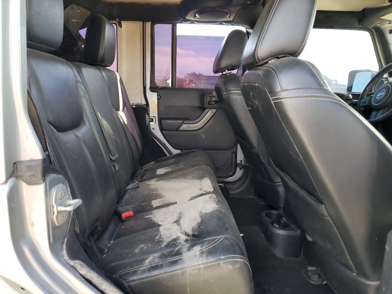2014 Jeep Wrangler - Image 10