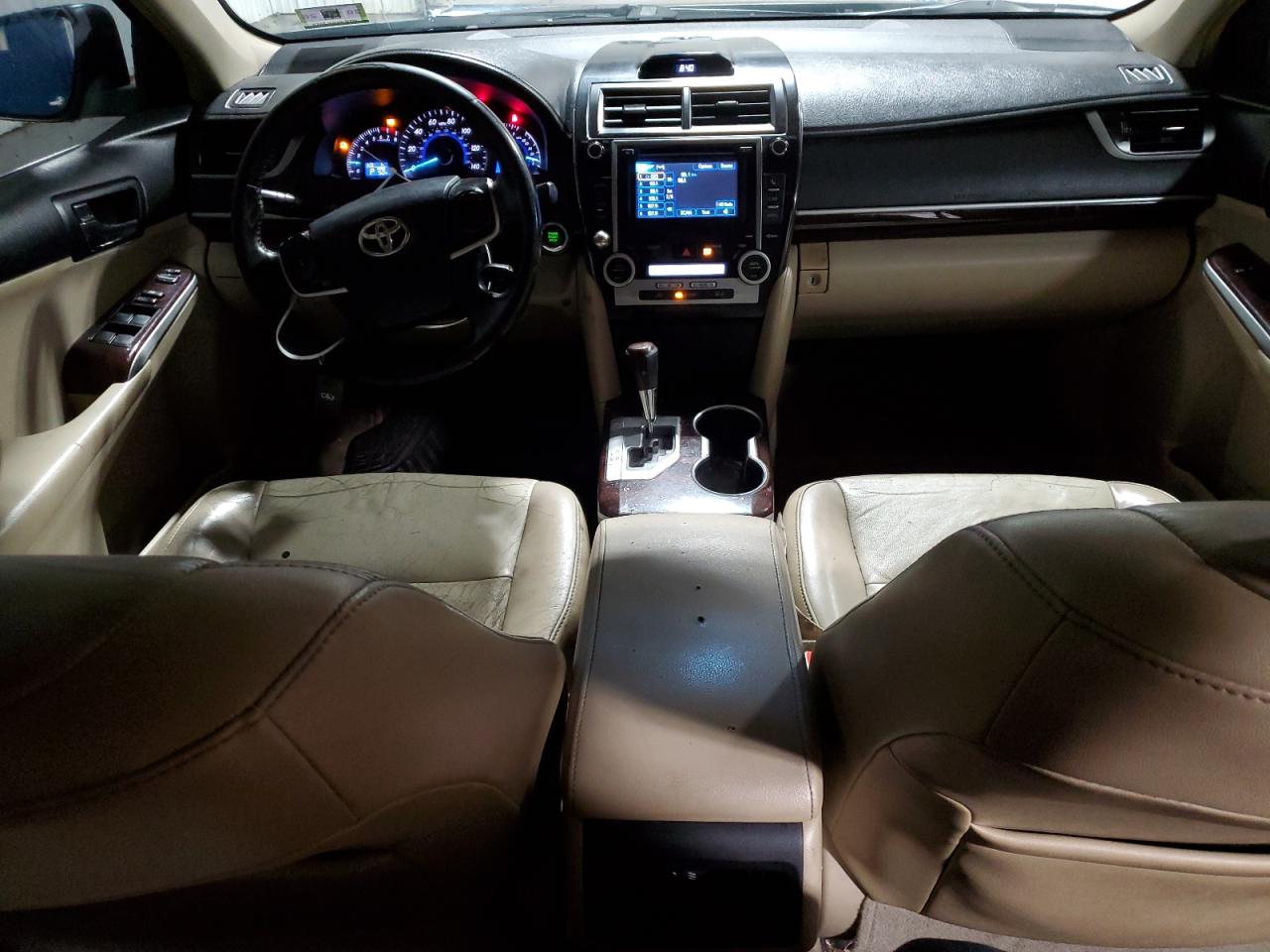 2012 Toyota Camry - Image 8