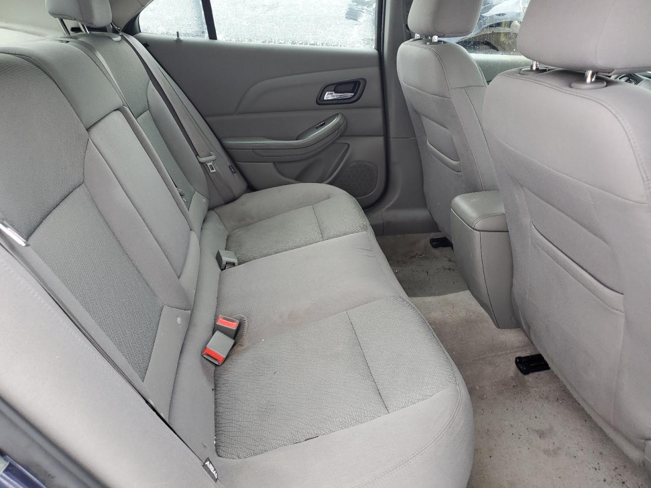2015 Chevrolet Malibu - Image 10