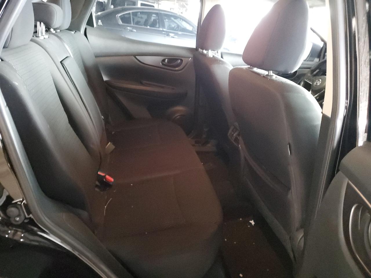 2019 Nissan Rogue - Image 10