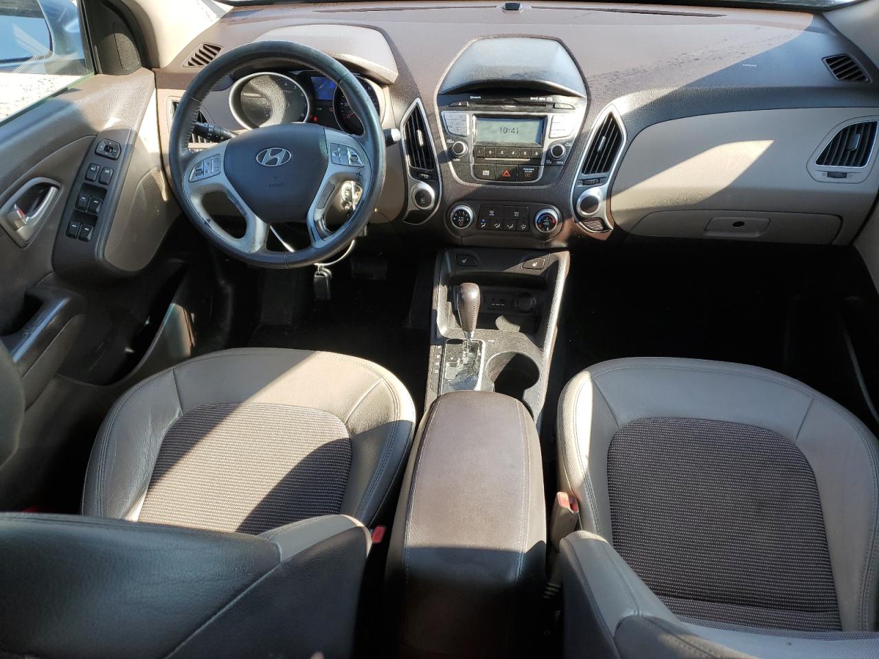 2013 Hyundai Tucson - Image 8