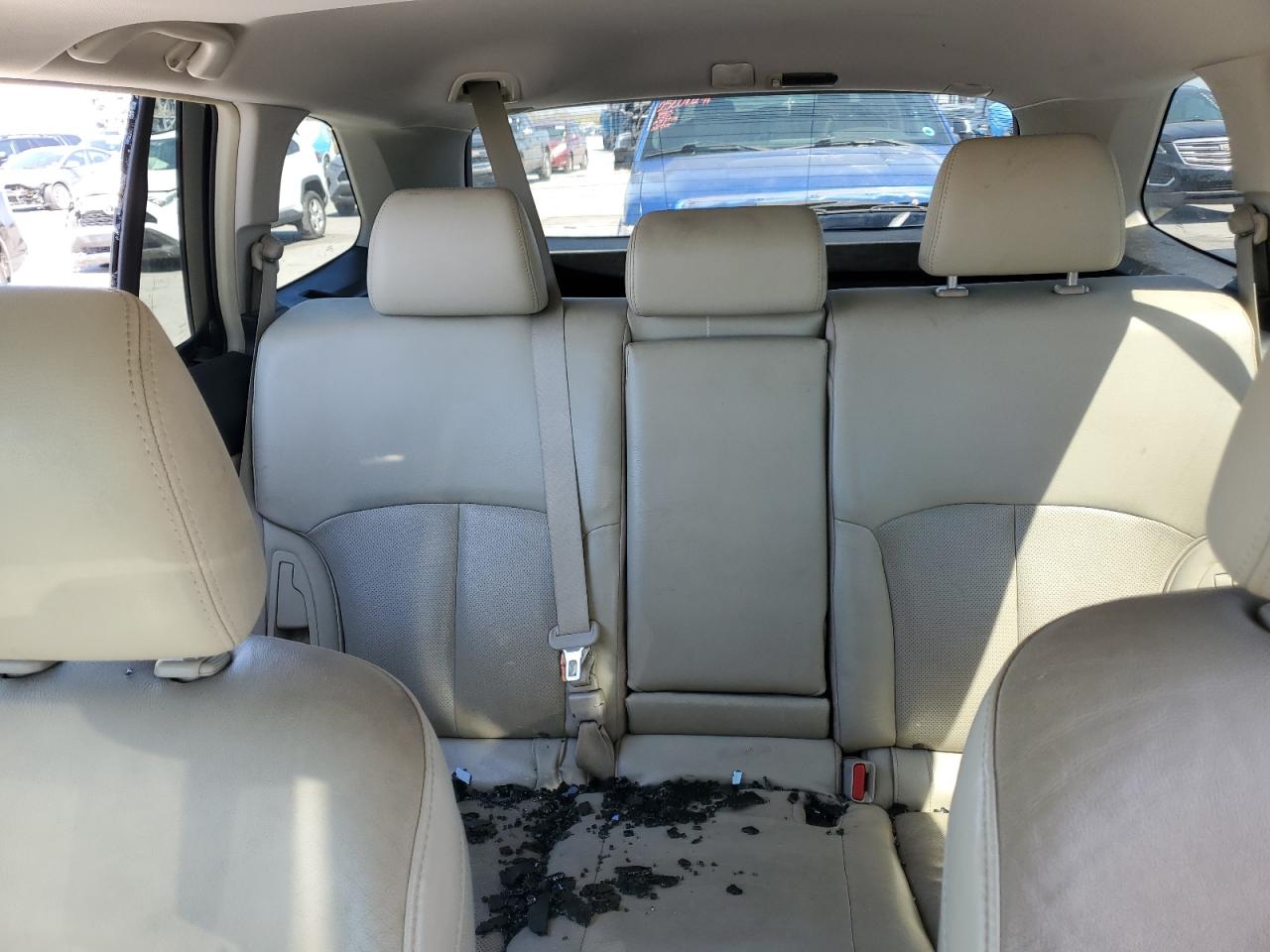 2013 Subaru Outback - Image 10