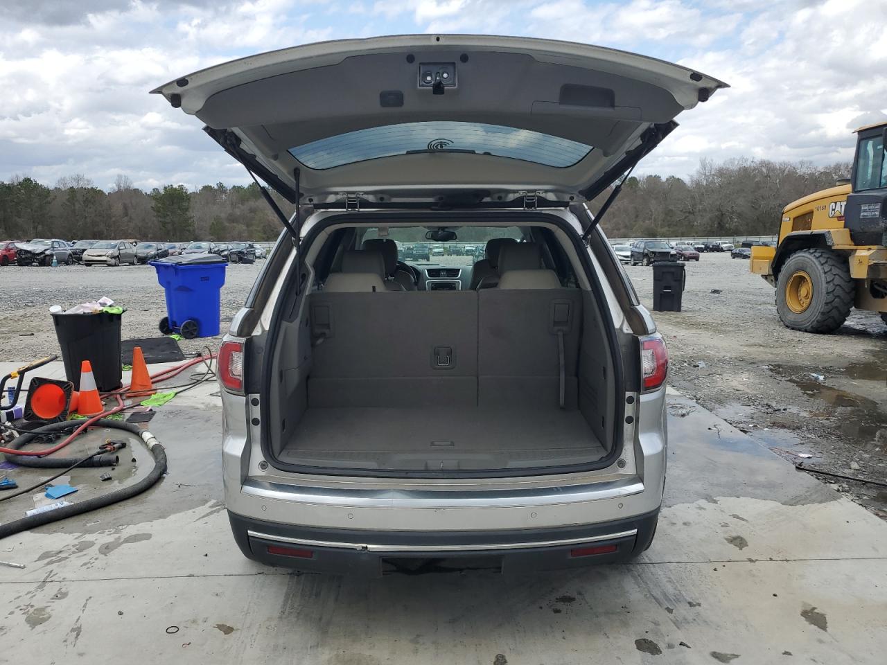 2016 GMC Acadia - Image 6