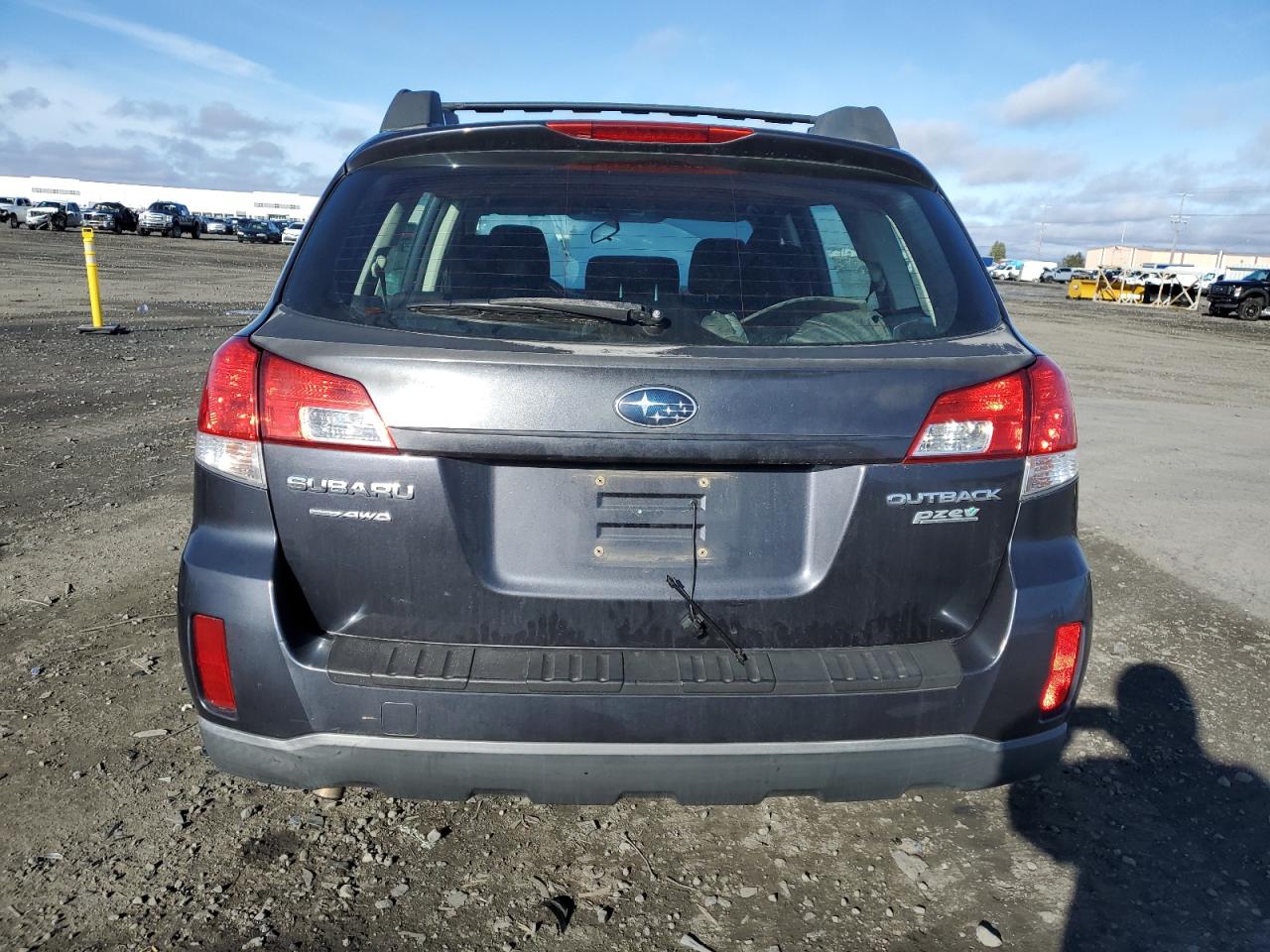 2011 Subaru Outback - Image 6