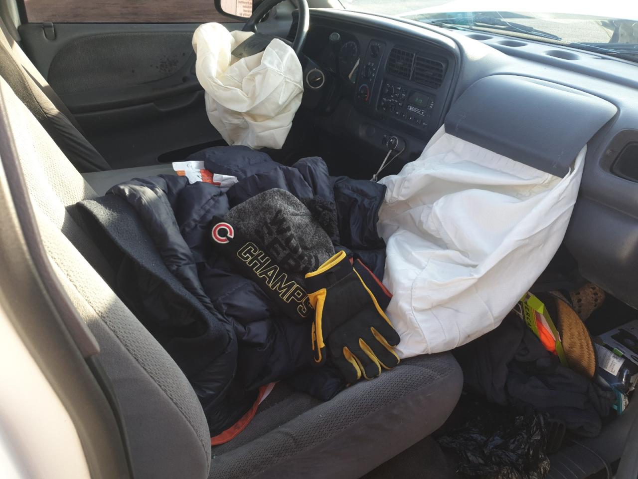 2000 Dodge Dakota VIN: 588909 Lot: 52428235