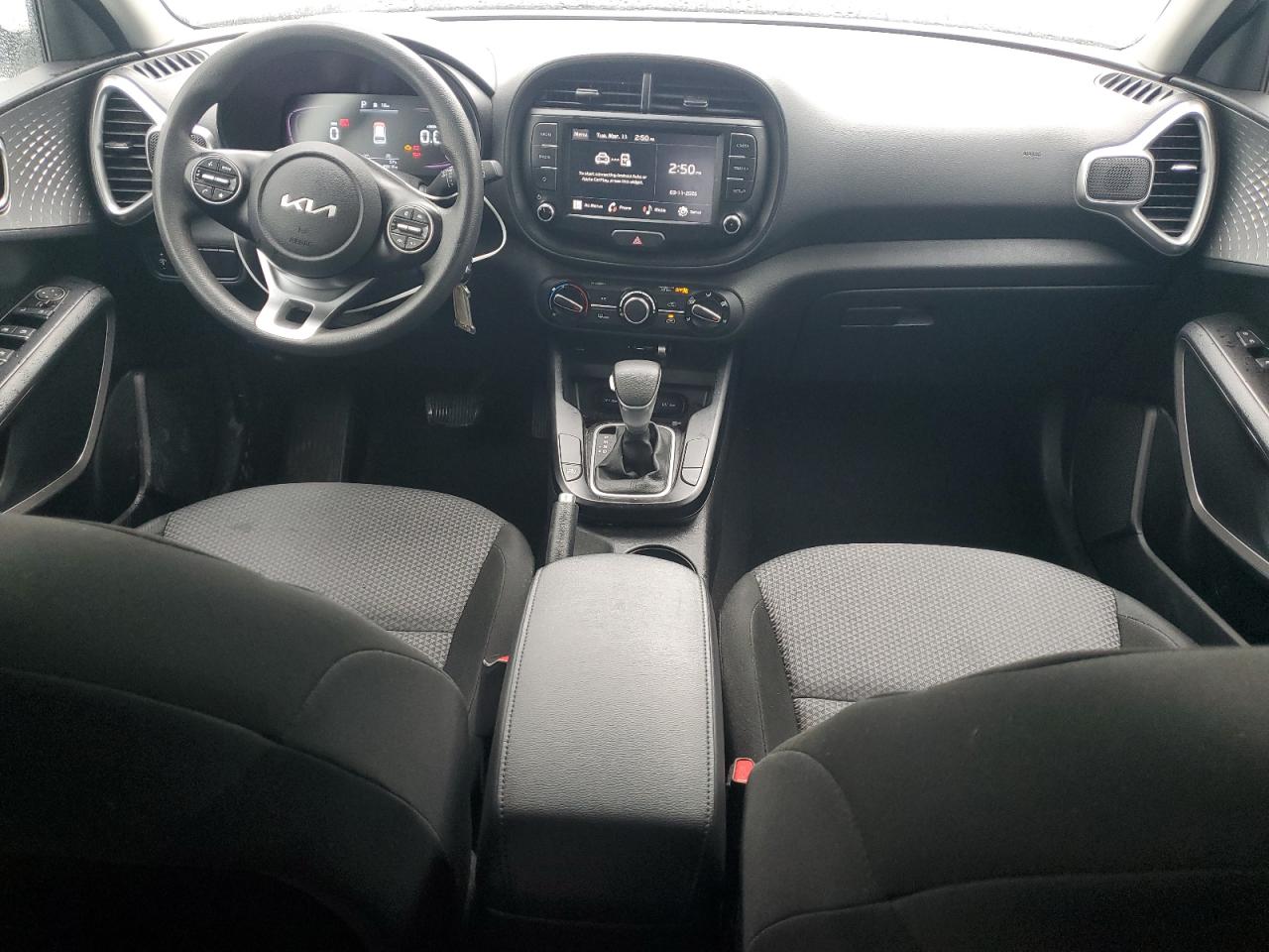 2023 Kia Soul - Image 8