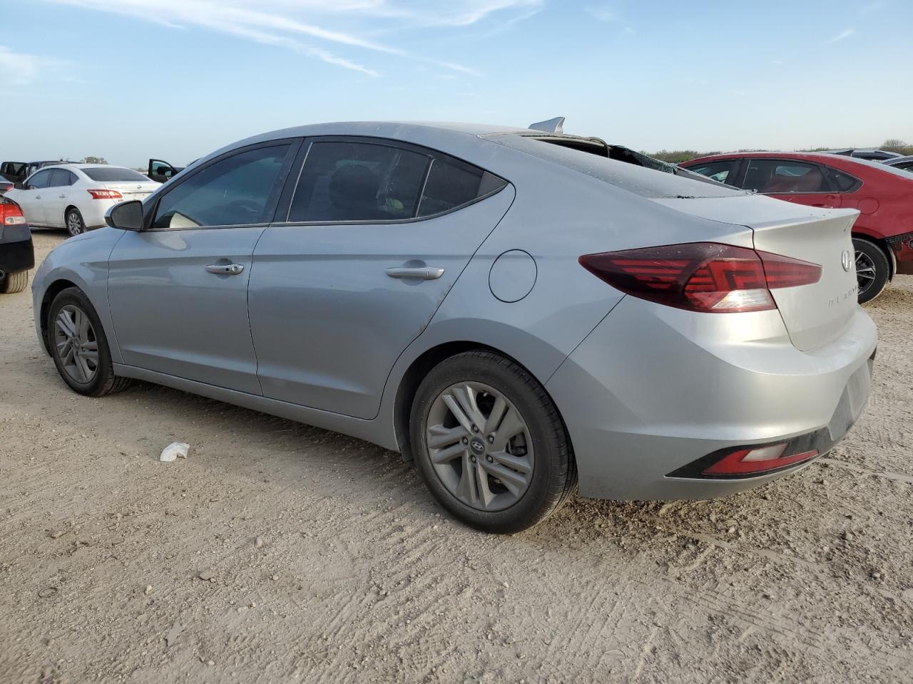 2020 Hyundai Elantra - Image 2