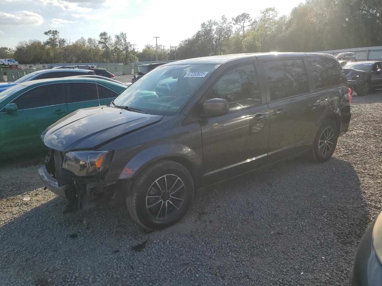 2019 Dodge Caravan - Image 1