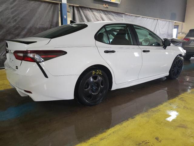  TOYOTA CAMRY 2021 White