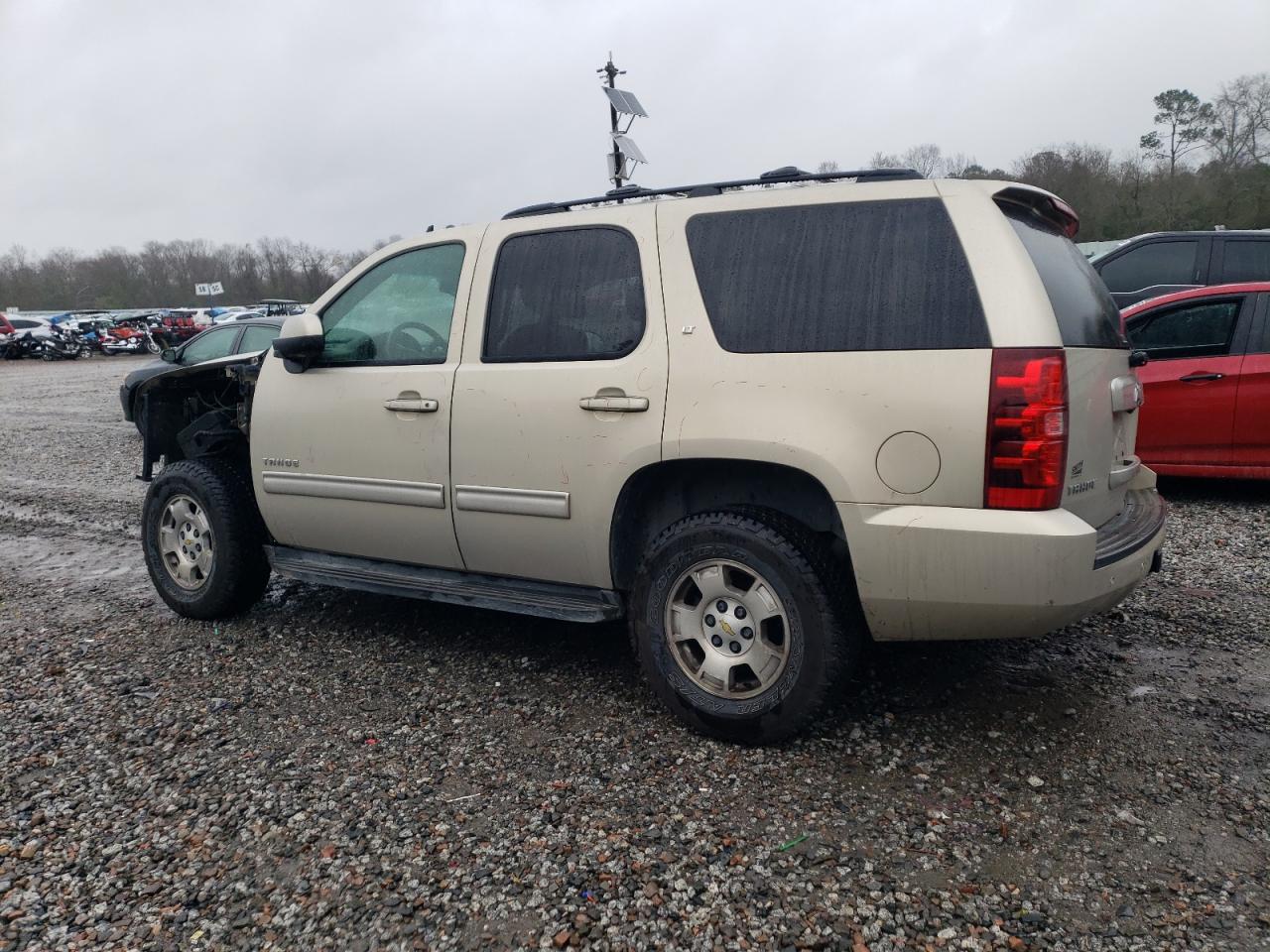 2009 Chevrolet Tahoe - Image 2