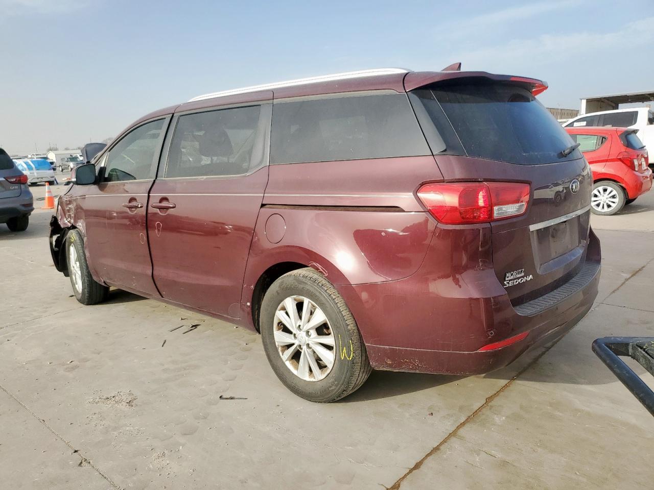 2018 Kia Sedona - Image 2