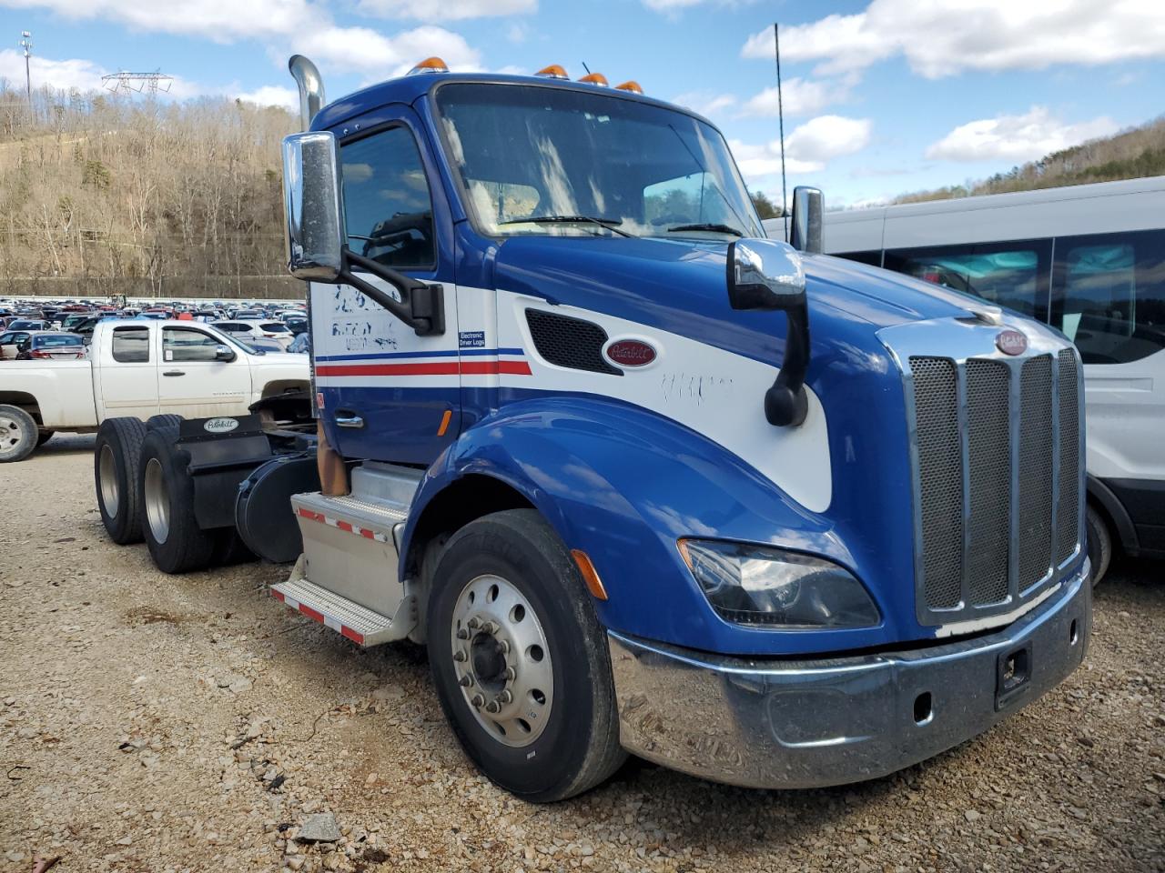 2016 Peterbilt 579 Semi Truck en Venta en Hurricane, WV - Mechanical