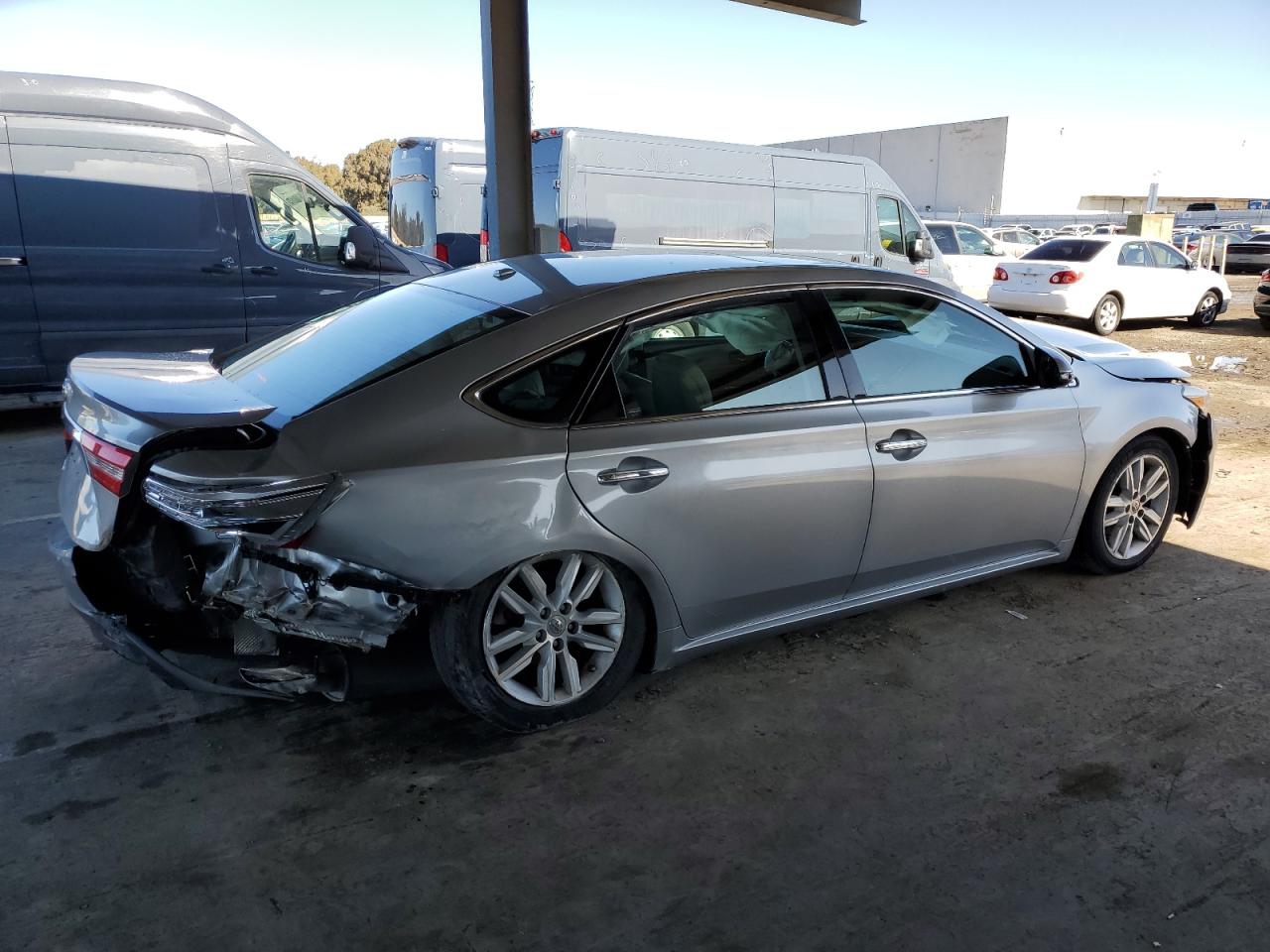 2015 Toyota Avalon - Image 3
