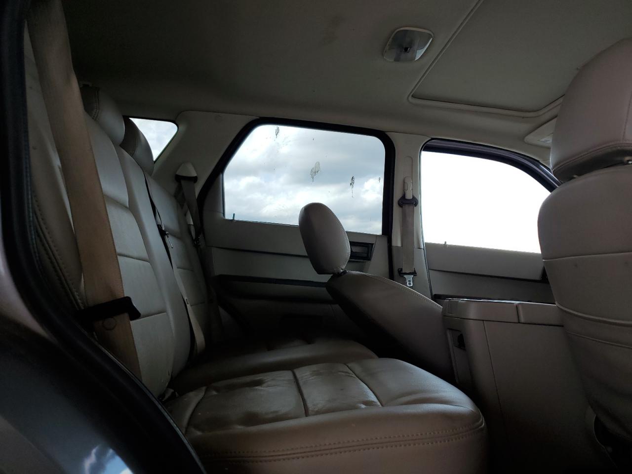 2008 Ford Escape - Image 12