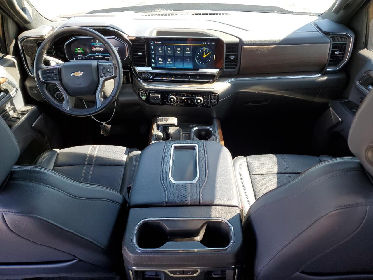 2022 Chevrolet Silverado - Image 8