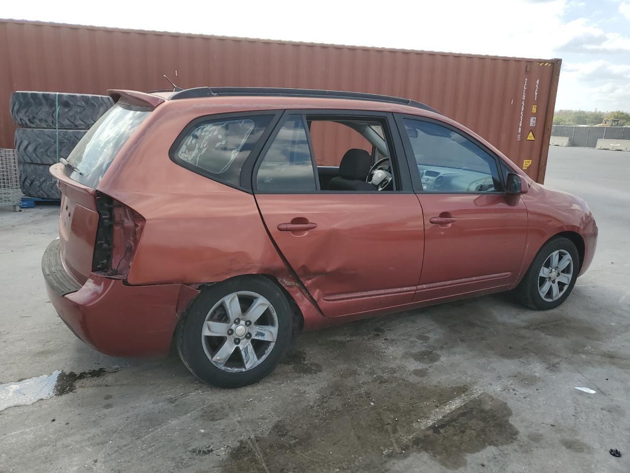 2008 Kia Rondo - Image 3