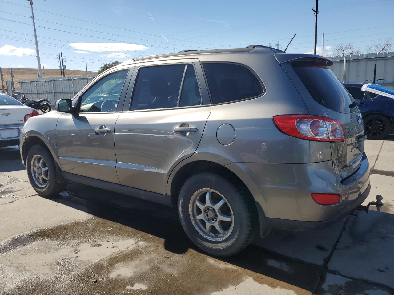 2012 Hyundai Santa Fe - Image 2