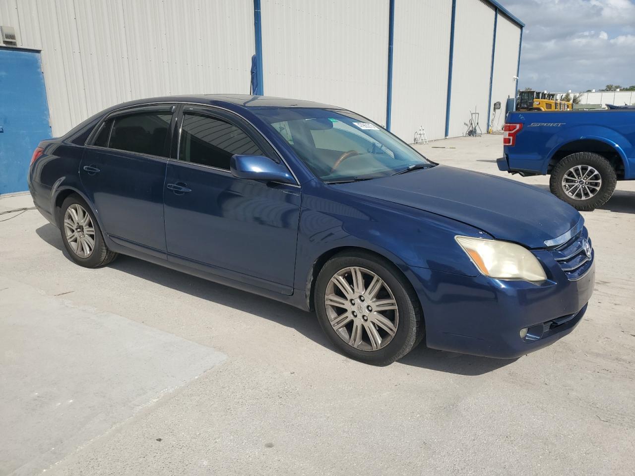 2007 Toyota Avalon - Image 4