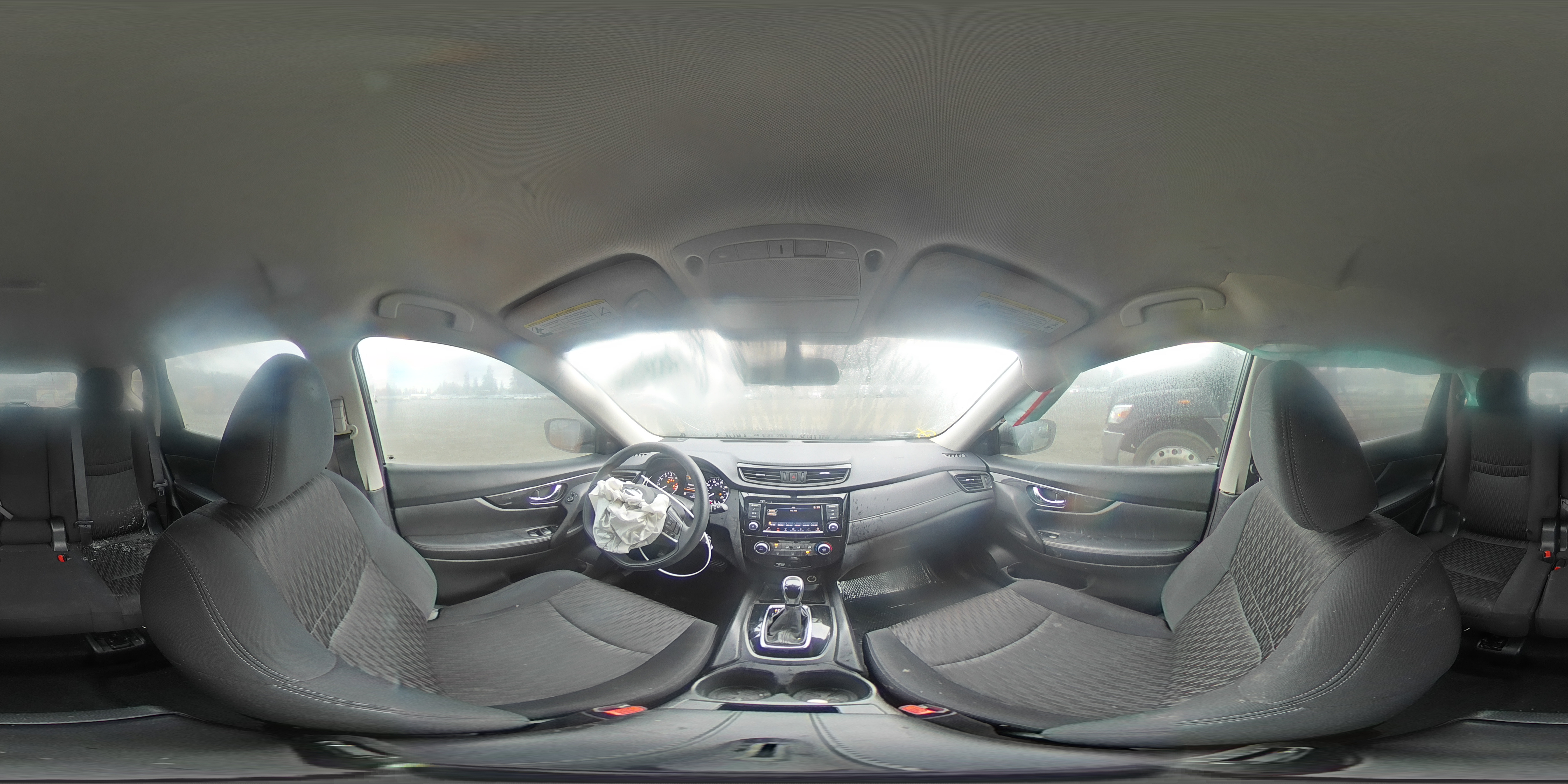 2018 Nissan Rogue - Image 13