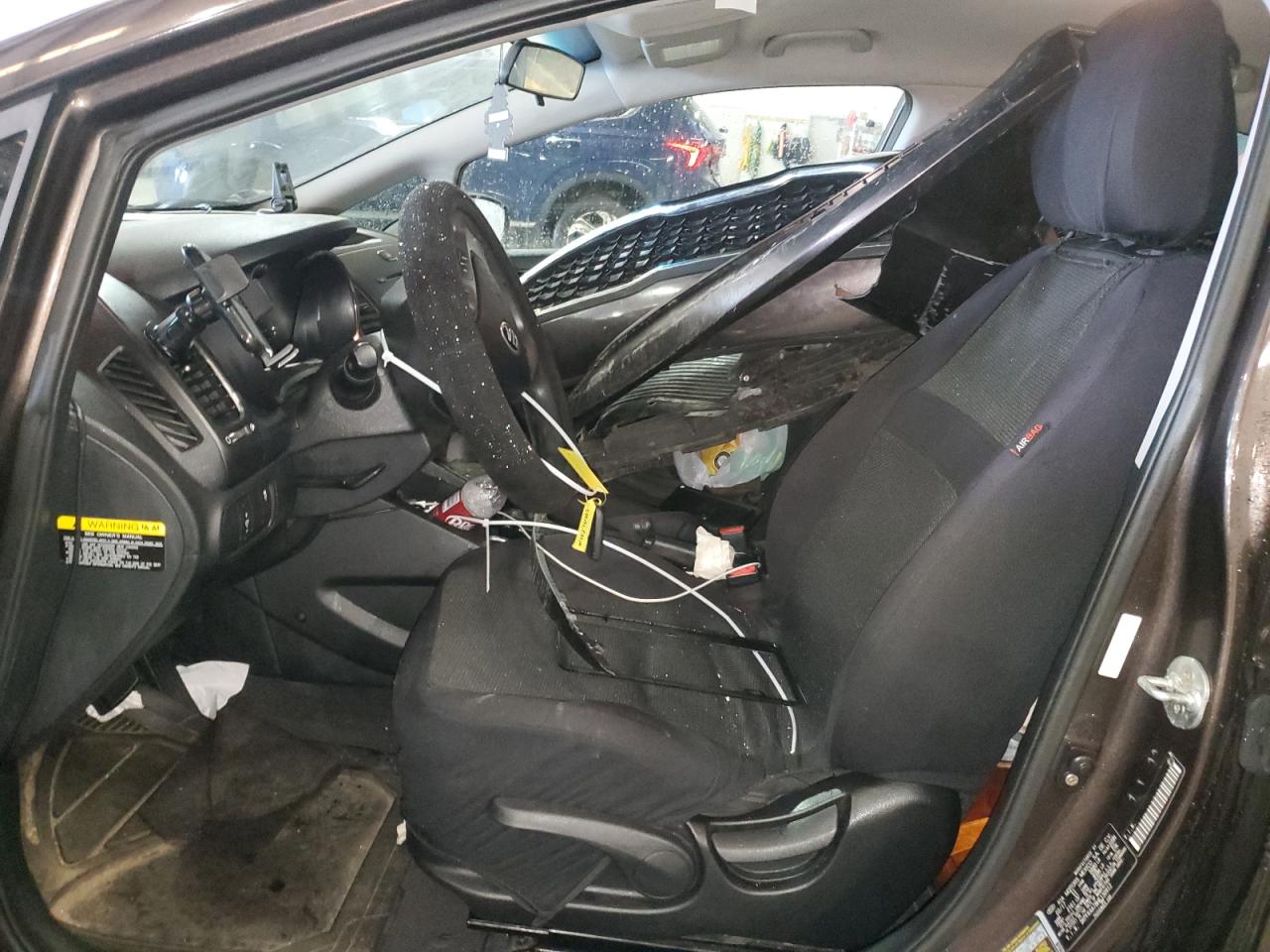 2017 Kia Forte - Image 7