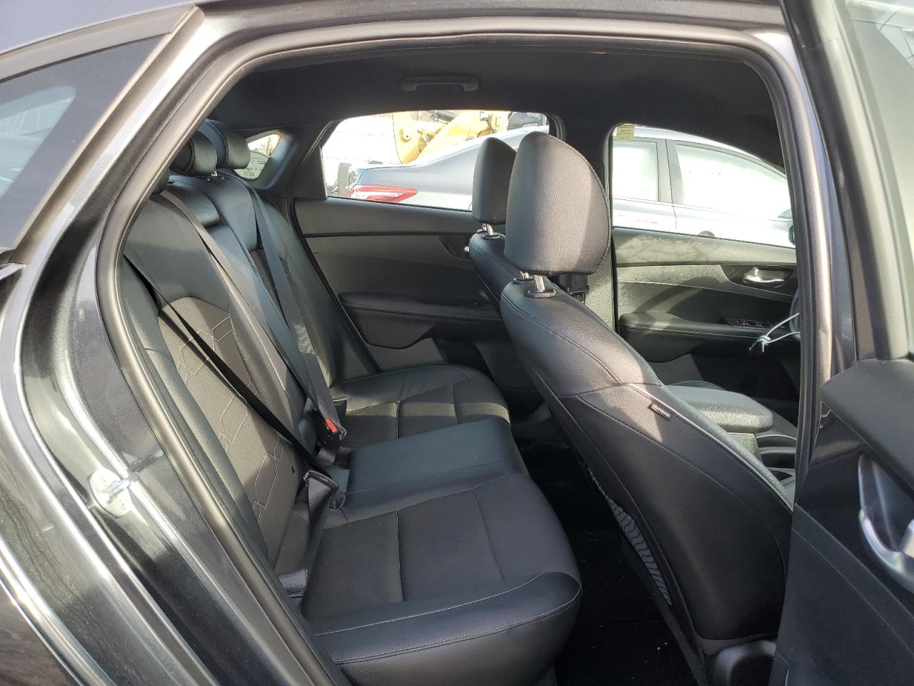 2023 Kia Forte - Image 10