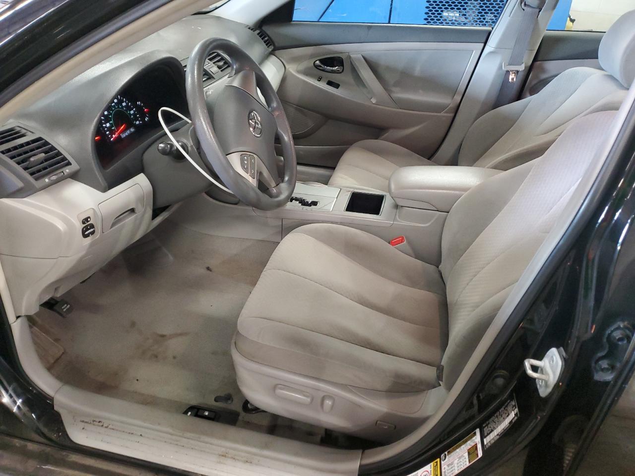 2009 Toyota Camry - Image 7