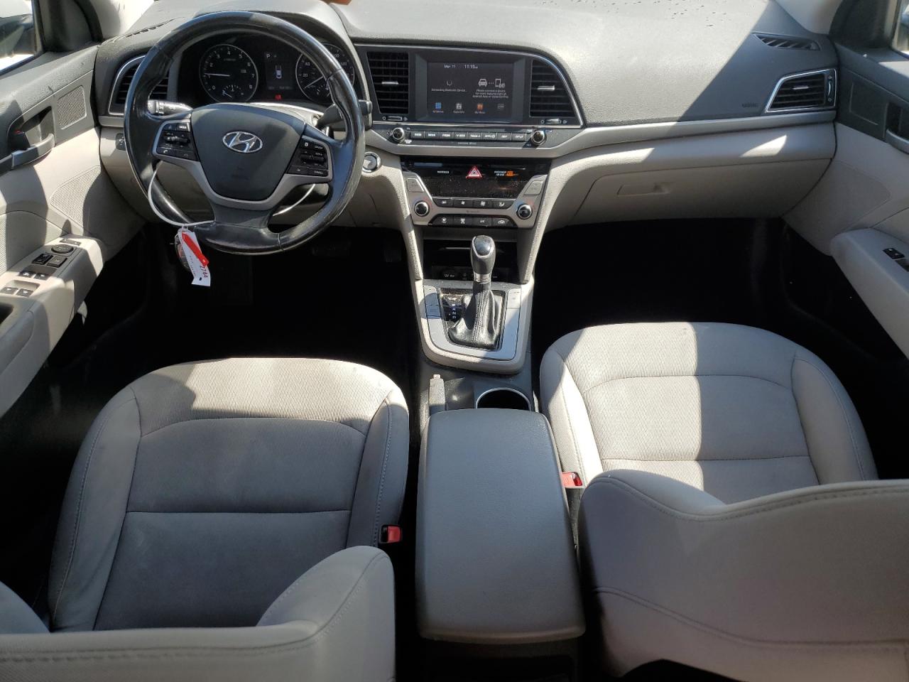 2018 Hyundai Elantra - Image 8